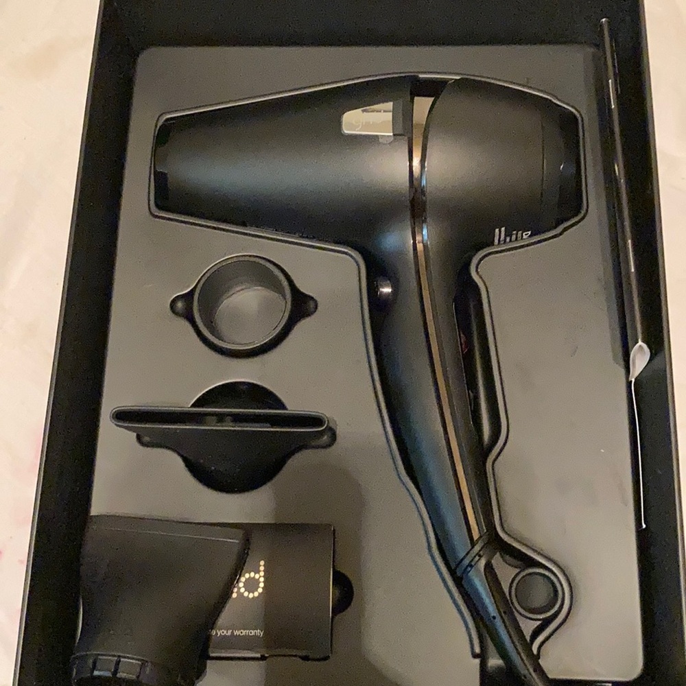 Professional performance hairdryer